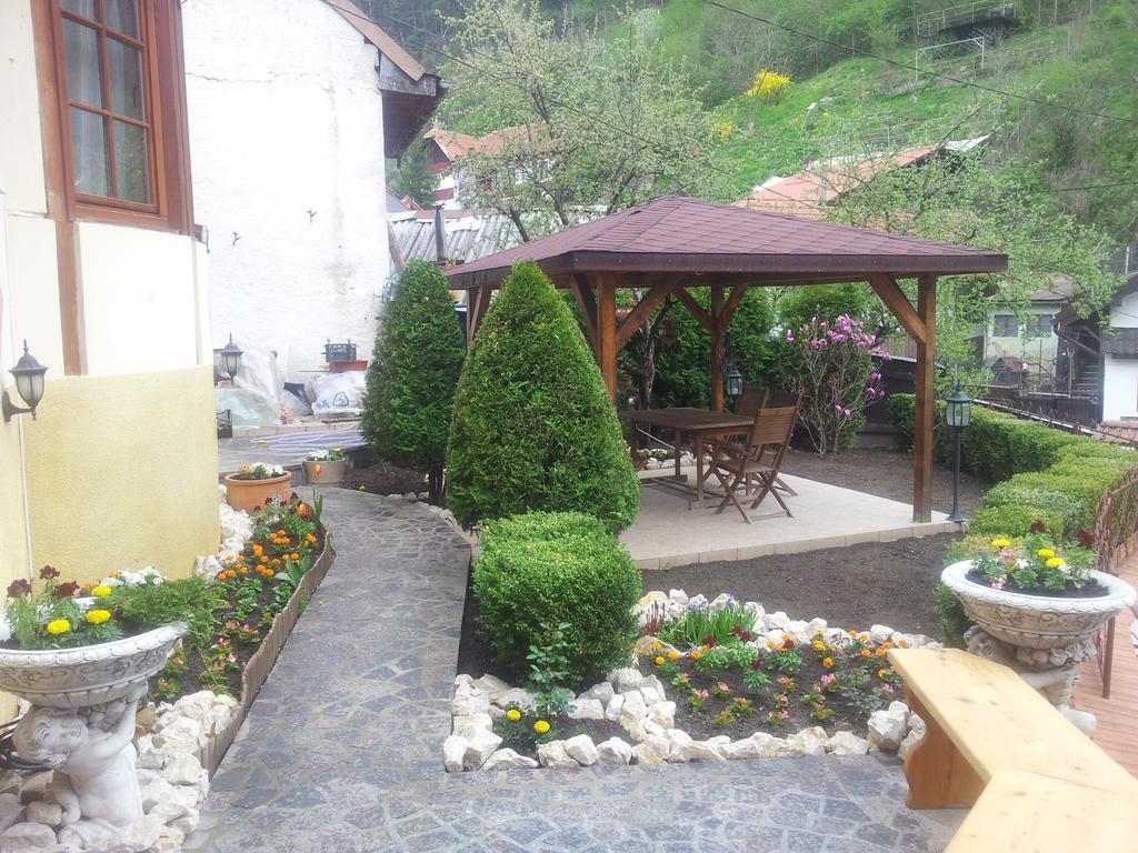 Pensiunea Kristin Brasov Braşov Exterior foto