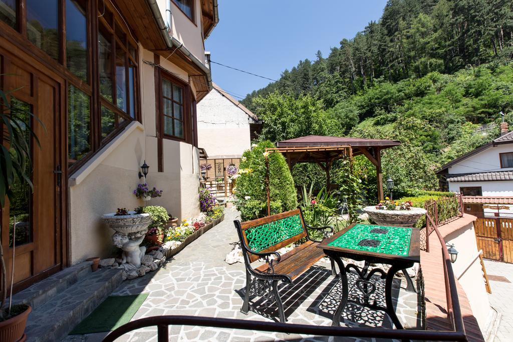 Pensiunea Kristin Brasov Braşov Exterior foto