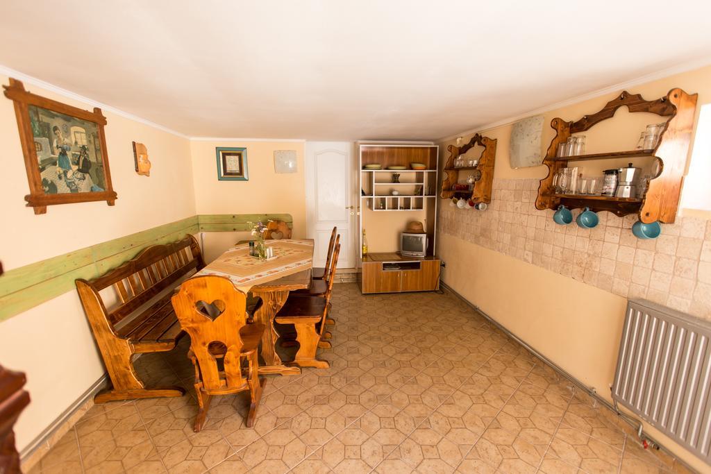 Pensiunea Kristin Brasov Braşov Exterior foto