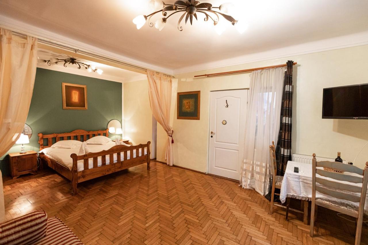 Pensiunea Kristin Brasov Braşov Exterior foto